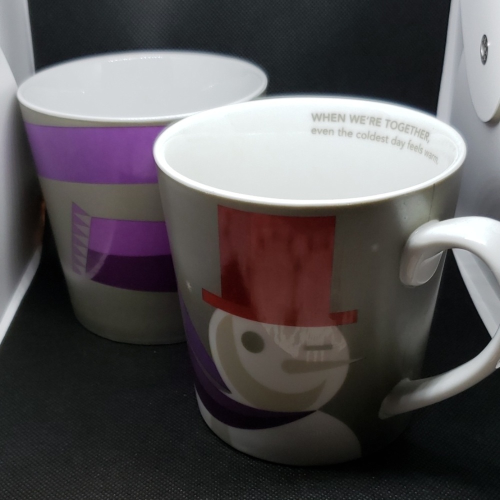 Starbucks set of 2 Christmas coffee mugs 2011